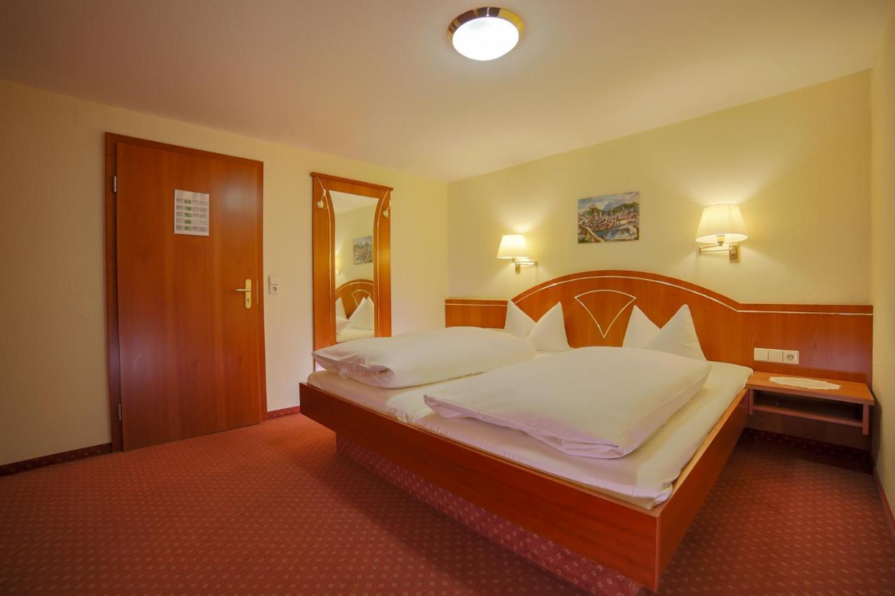 Hotel Post Leutkirch ลอยท์เคียร์ช อิม อัลล์กอย ภายนอก รูปภาพ