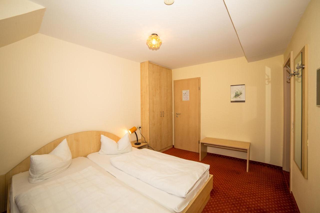 Hotel Post Leutkirch ลอยท์เคียร์ช อิม อัลล์กอย ภายนอก รูปภาพ