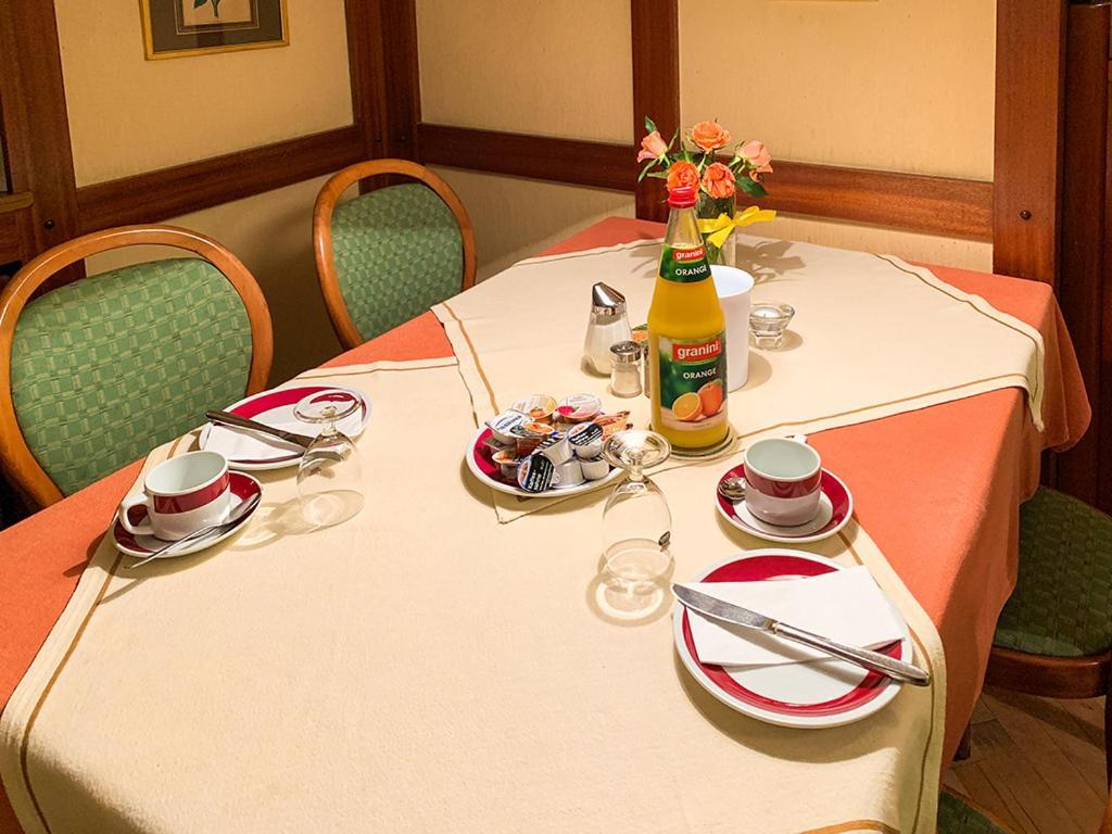 Hotel Post Leutkirch ลอยท์เคียร์ช อิม อัลล์กอย ภายนอก รูปภาพ
