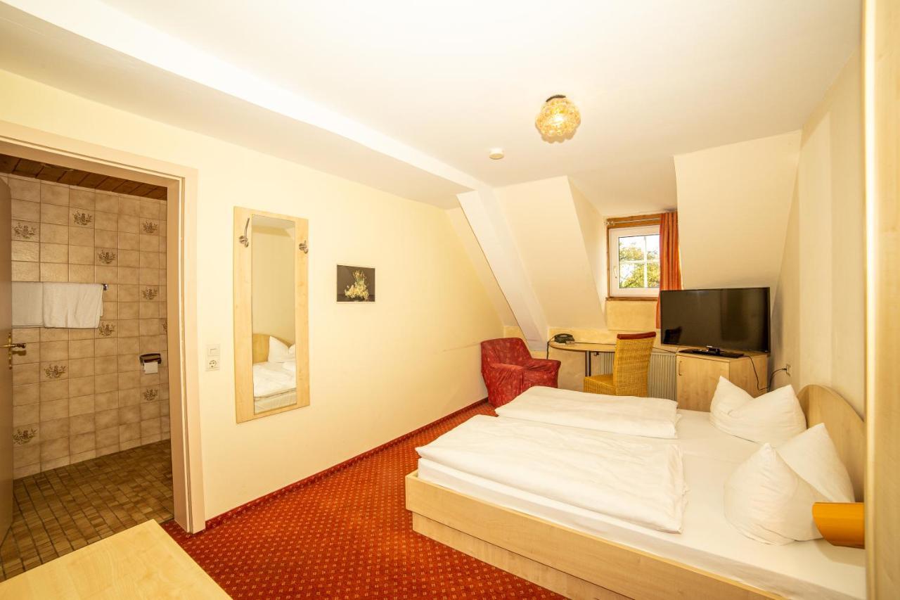 Hotel Post Leutkirch ลอยท์เคียร์ช อิม อัลล์กอย ภายนอก รูปภาพ